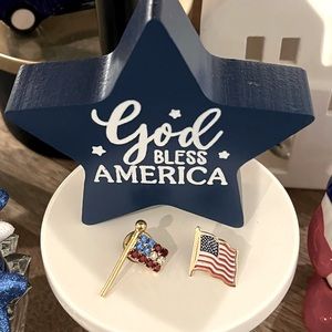 USA Flag Lapel Rhinestone Pin Vintage Gold Tone Set of 2